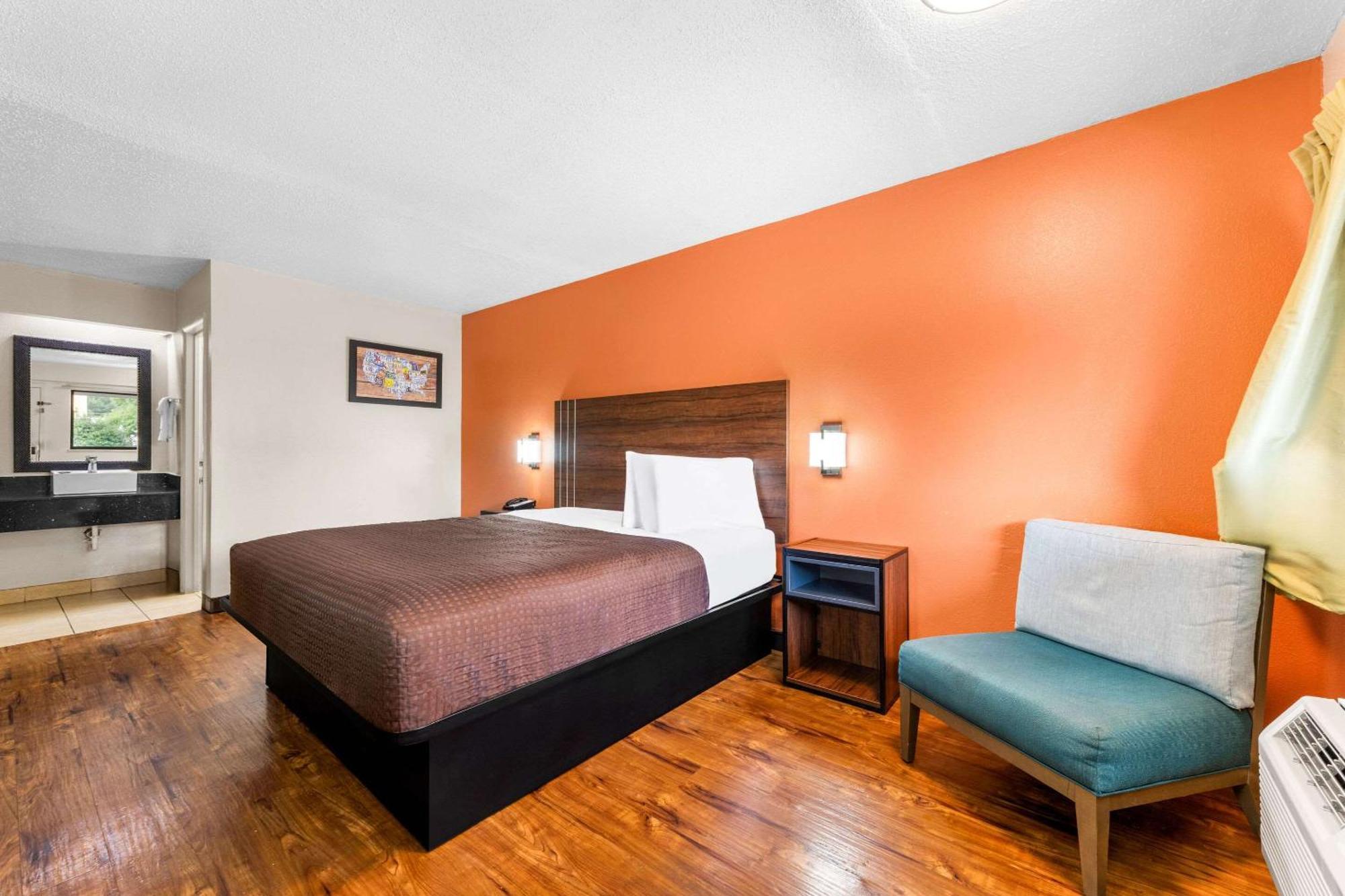 Econo Lodge Charlotte Airport Εξωτερικό φωτογραφία