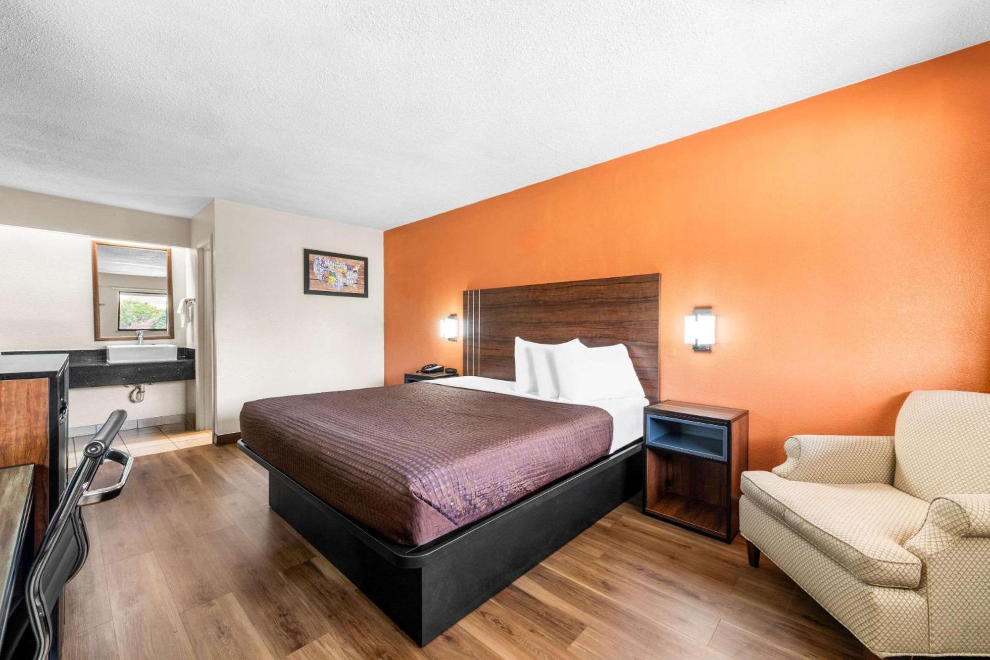 Econo Lodge Charlotte Airport Εξωτερικό φωτογραφία
