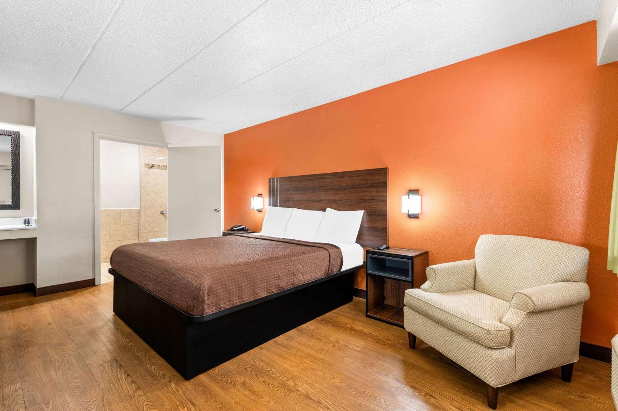 Econo Lodge Charlotte Airport Εξωτερικό φωτογραφία